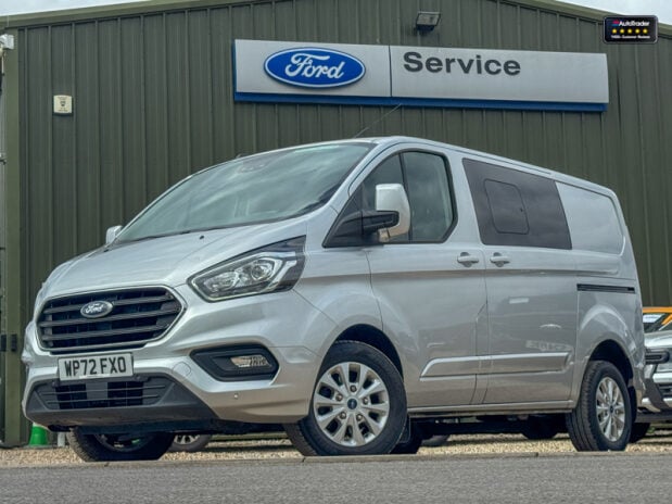 Ford Transit Custom AUTO Crew Cab SWB L1H1 320 Limited Alloys Air Con Cam Nav SELECT 3