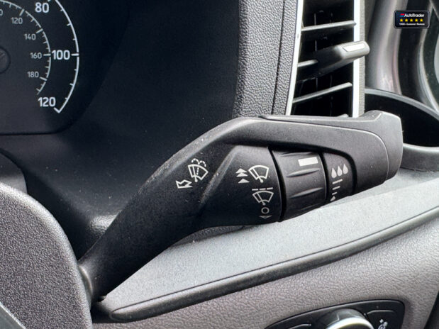 Ford Transit Custom AUTO Crew Cab SWB L1H1 320 Limited Alloys Air Con Cam Nav SELECT 27