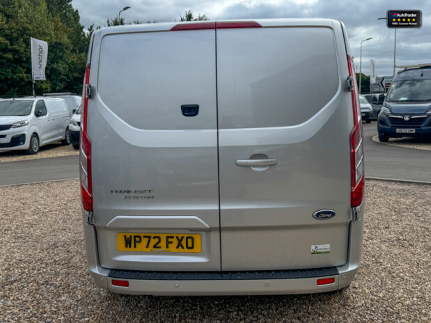 Ford Transit Custom AUTO Crew Cab SWB L1H1 320 Limited Alloys Air Con Cam Nav SELECT 9