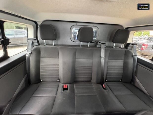 Ford Transit Custom AUTO Crew Cab SWB L1H1 320 Limited Alloys Air Con Cam Nav SELECT 17
