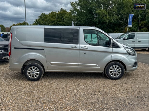 Ford Transit Custom AUTO Crew Cab SWB L1H1 320 Limited Alloys Air Con Cam Nav SELECT 7