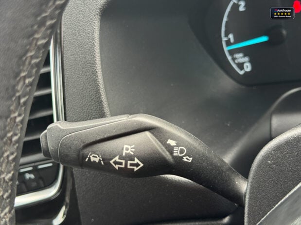 Ford Transit Custom AUTO Crew Cab SWB L1H1 320 Limited Alloys Air Con Cam Nav SELECT 26