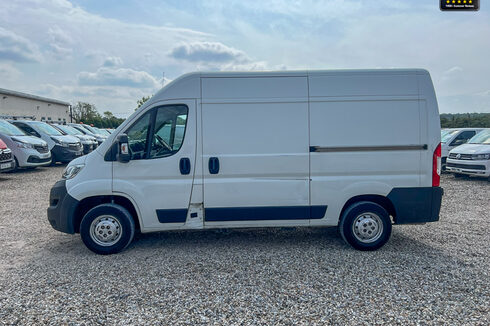 Citroen Relay MWB L2H2 Medium Roof Enterprise Air Con Nav Sensor