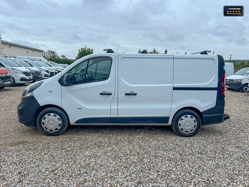 2016 VAUXHALL VIVARO