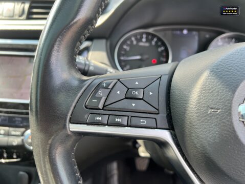 Nissan Qashqai Sold 1.3 DIG-T N-Connecta SUV 5dr Petrol Manual Euro 6 (s/s) (140 ps) 21