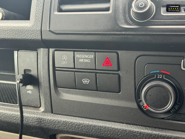 Volkswagen Transporter Camper|LWB|Highline|Electric PopTop|4 Berth|4 Belt 25