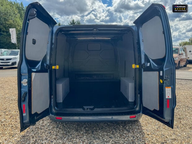 Ford Transit Custom AUTO LWB [SOLD MT] L2H1 300 Limited Air Con Camera Sensors E 8