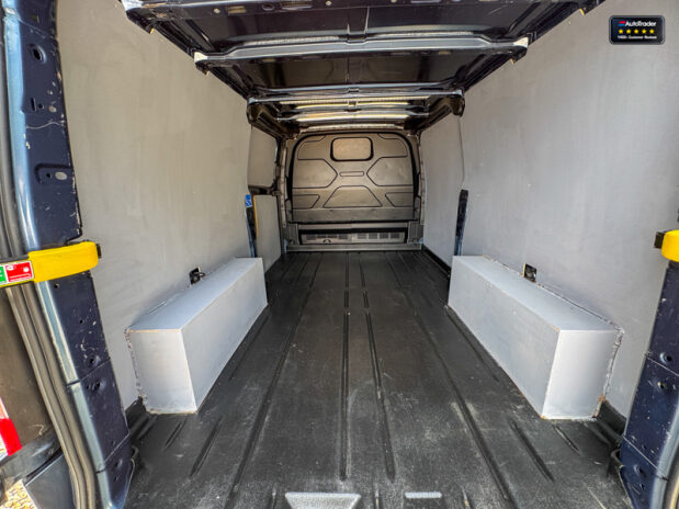 Ford Transit Custom AUTO LWB [SOLD MT] L2H1 300 Limited Air Con Camera Sensors E 9