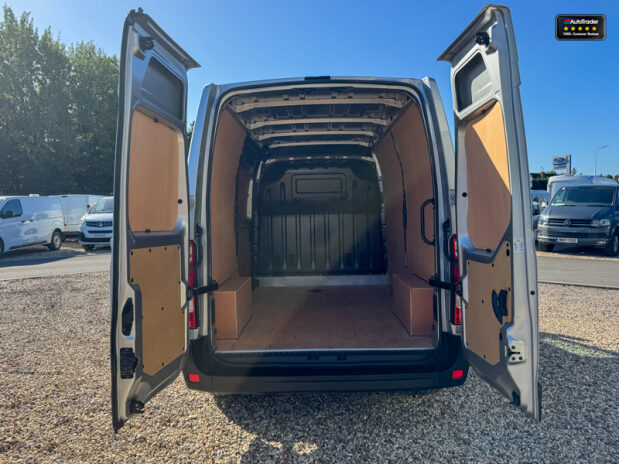 Renault Master MWB L2H2 [SOLD KH] Medium Roof Mm35 Business EURO 6 9