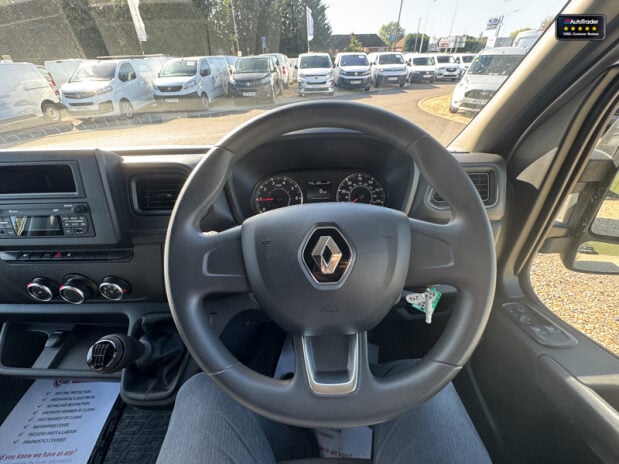 Renault Master MWB L2H2 [SOLD KH] Medium Roof Mm35 Business EURO 6 17