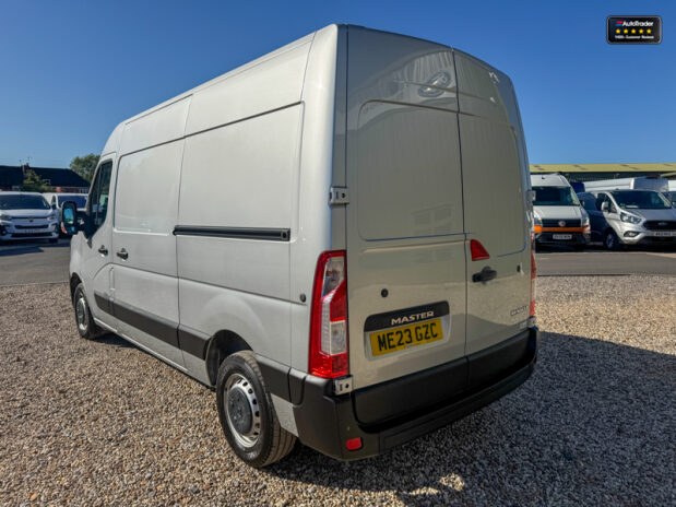 Renault Master MWB L2H2 [SOLD KH] Medium Roof Mm35 Business EURO 6 11