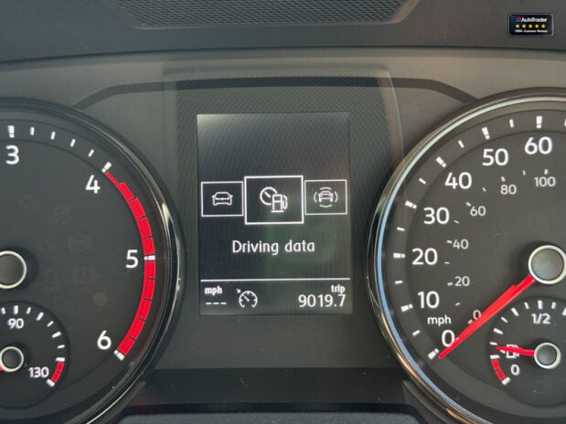 Volkswagen Crafter MWB L2 High Roof Cr35 Tdi Commerce Plus Air Con Sensors EURO 6 25