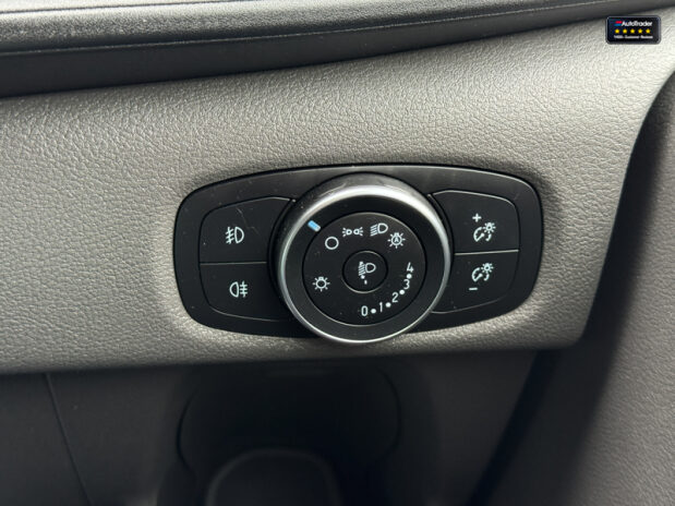 Ford Transit Custom SWB L1H1 [SOLD SM] 280 Limited Alloys Air Con Sensors EURO 6 22