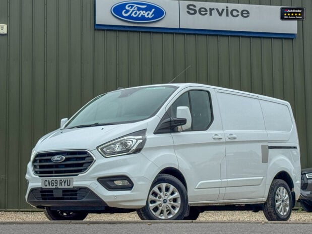 Ford Transit Custom SWB L1H1 [SOLD SM] 280 Limited Alloys Air Con Sensors EURO 6 1