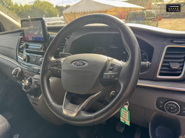 Ford Tourneo Custom 320|Titanium|L2|9 Seater|Manual|Euro 6|VAT Q 12