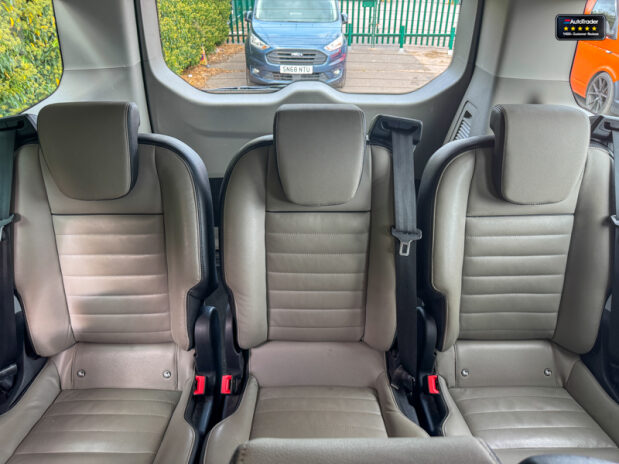 Ford Tourneo Custom 320|Titanium|L2|9 Seater|Manual|Euro 6|VAT Q 9