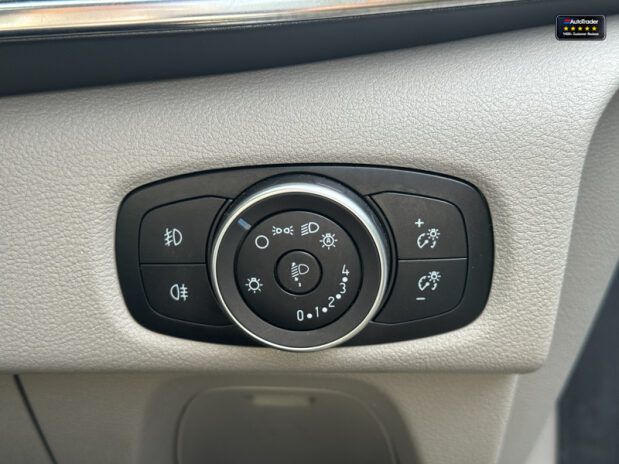 Ford Tourneo Custom 320|Titanium|L2|9 Seater|Manual|Euro 6|VAT Q 15