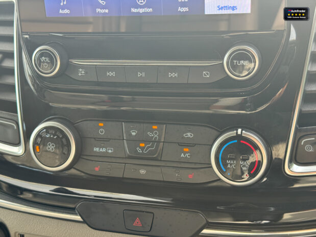 Ford Tourneo Custom 320|Titanium|L2|9 Seater|Manual|Euro 6|VAT Q 20