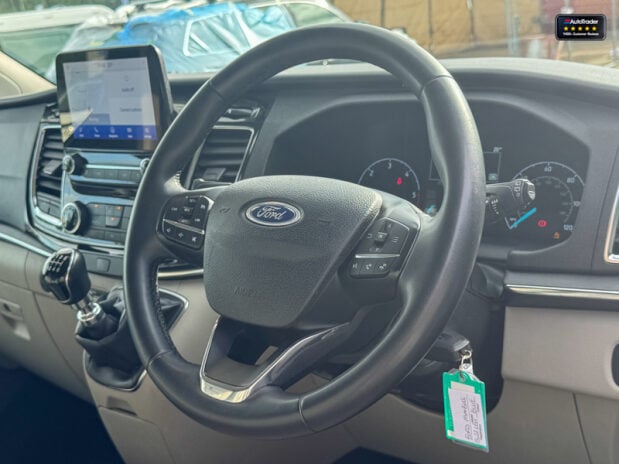 Ford Tourneo Custom 320|Titanium|L2|9 Seater|Manual|Euro 6|VAT Q 12