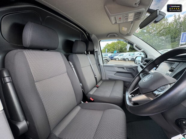 Volkswagen Transporter AUTO SWB L1H1 T30 Tdi Highline Air Con Alloys Sensors EURO 6 NO VAT 14