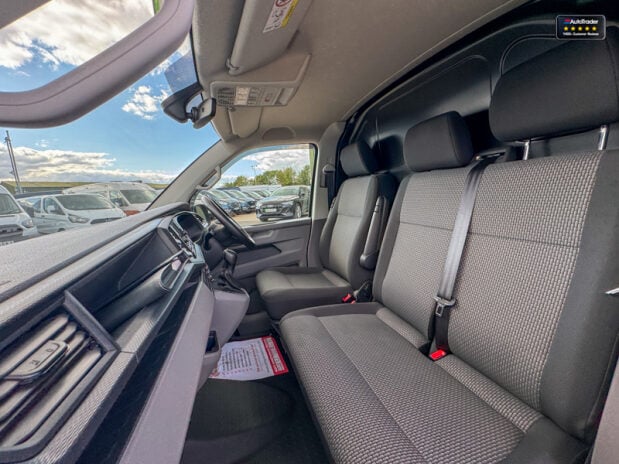 Volkswagen Transporter AUTO SWB L1H1 T30 Tdi Highline Air Con Alloys Sensors EURO 6 NO VAT 13