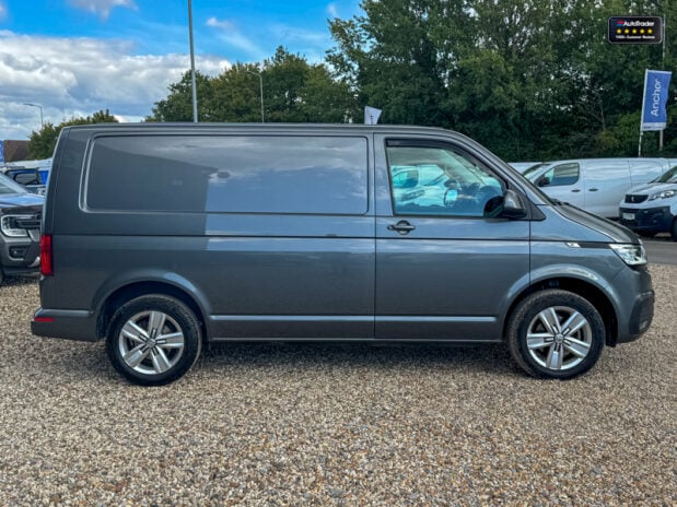 Volkswagen Transporter AUTO SWB L1H1 T30 Tdi Highline Air Con Alloys Sensors EURO 6 NO VAT 5