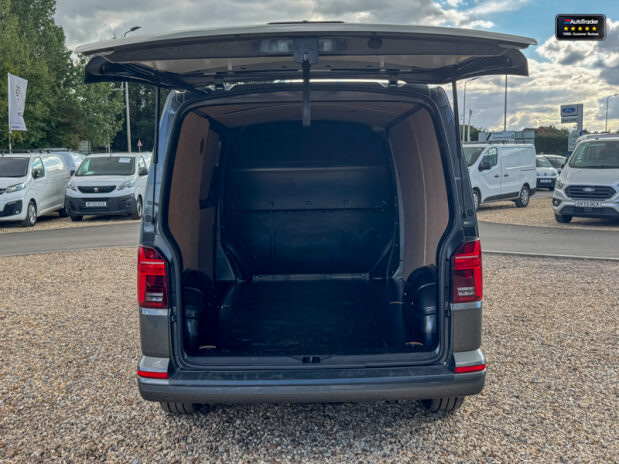 Volkswagen Transporter AUTO SWB L1H1 T30 Tdi Highline Air Con Alloys Sensors EURO 6 NO VAT 8