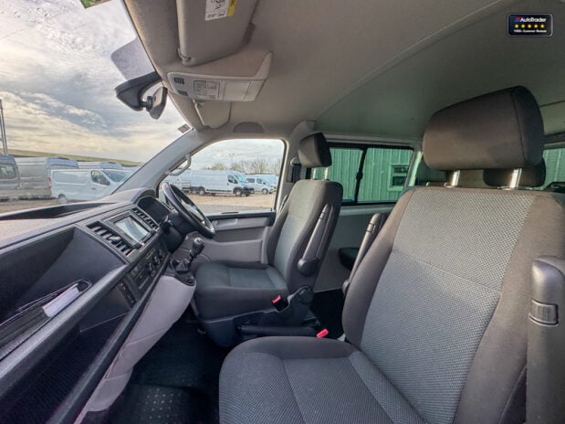 Volkswagen Transporter Crew Cab SWB T32 Tdi Kombi Highline Air Con Nav Sensors EURO 6 NO VAT 15