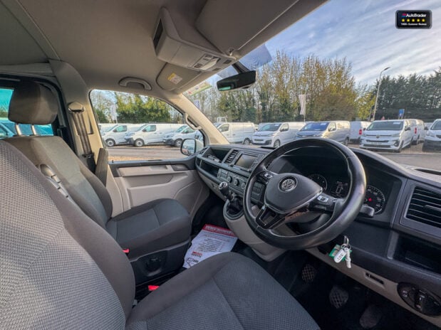 Volkswagen Transporter Crew Cab SWB T32 Tdi Kombi Highline Air Con Nav Sensors EURO 6 NO VAT 17