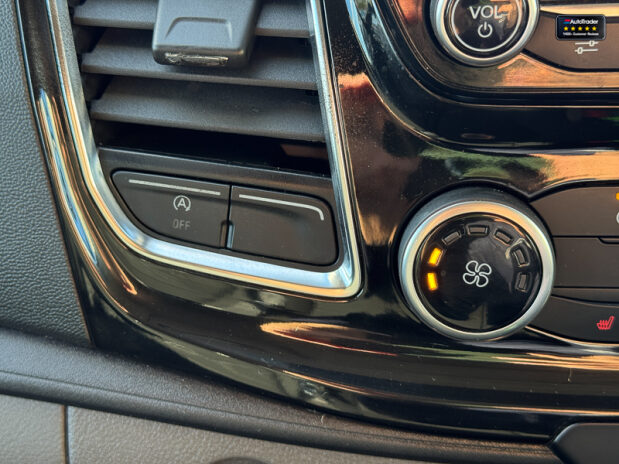 Ford Transit Custom Crew Cab SWB L1H1 300 Limited Air Con Sensors EURO 6 37