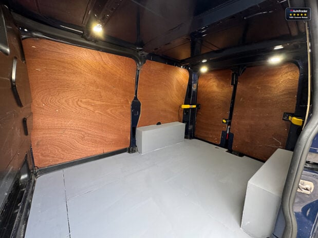 Ford Transit Custom AUTO SWB L1H1 290 Sport Alloys Air Con Sensors EURO 6 11