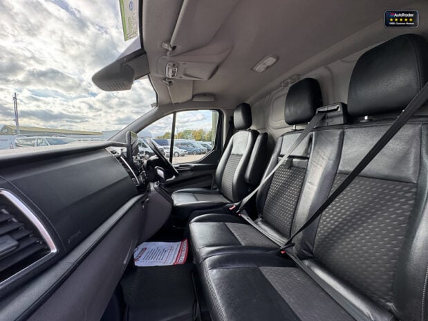 Ford Transit Custom AUTO SWB L1H1 290 Sport Alloys Air Con Sensors EURO 6 13