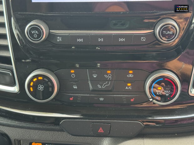 Ford Transit Custom AUTO SWB L1H1 290 Sport Alloys Air Con Sensors EURO 6 32