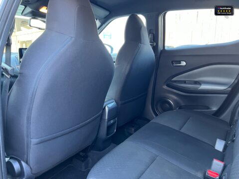 Nissan Juke 1.0 DIG-T N-Connecta SUV 5dr Petrol Manual Euro 6 (s/s) (117 ps) 13