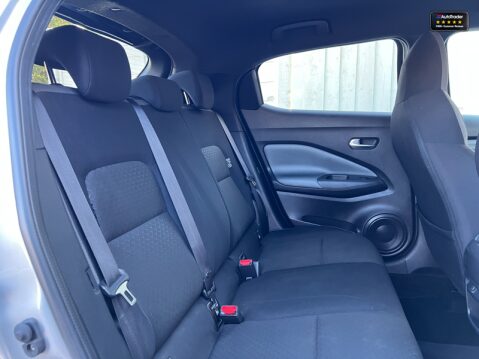 Nissan Juke 1.0 DIG-T N-Connecta SUV 5dr Petrol Manual Euro 6 (s/s) (117 ps) 12