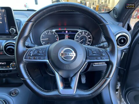 Nissan Juke 1.0 DIG-T N-Connecta SUV 5dr Petrol Manual Euro 6 (s/s) (117 ps) 19