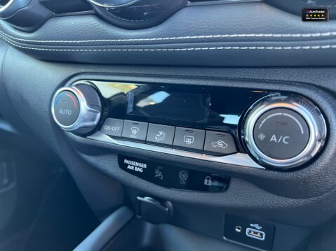 Nissan Juke 1.0 DIG-T N-Connecta SUV 5dr Petrol Manual Euro 6 (s/s) (117 ps) 26