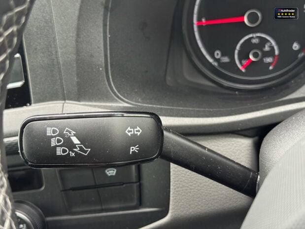 Volkswagen Transporter Crew Cab SWB L1H1 T30 Tdi Kombi Highline Auto Air Con Sensors EURO 6 22