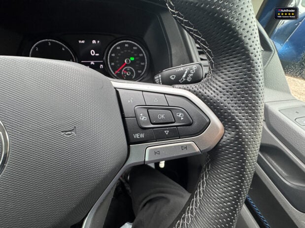 Volkswagen Transporter Crew Cab SWB L1H1 T30 Tdi Kombi Highline Auto Air Con Sensors EURO 6 20