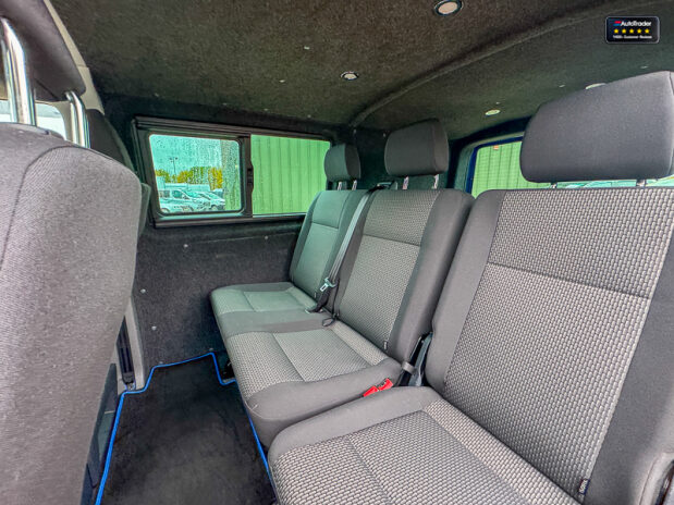 Volkswagen Transporter Crew Cab SWB L1H1 T30 Tdi Kombi Highline Auto Air Con Sensors EURO 6 12