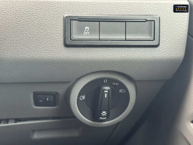 Volkswagen Transporter AVT Conversion|4 Berth|4 Belt|Microwave|Sink|Awning|Swivel Seats|Euro 6 23