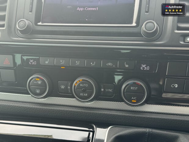 Volkswagen Caravelle 2.0 BiTDI BlueMotion Tech Executive MPV 5dr Diesel 7 Seater 27