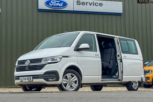 Volkswagen Transporter Crew Cab LWB L2H1 T32 Tdi 150 BHP Six Speed Kombi Highline Air Con Sensors 