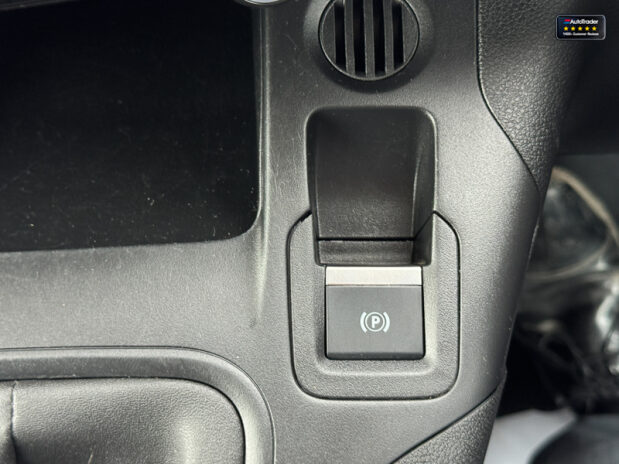 Citroen Berlingo LWB L2H1 [SOLD MT] Low Roof Bluehdi Driver Xl Air Con Cruise Sensors EURO 6 42