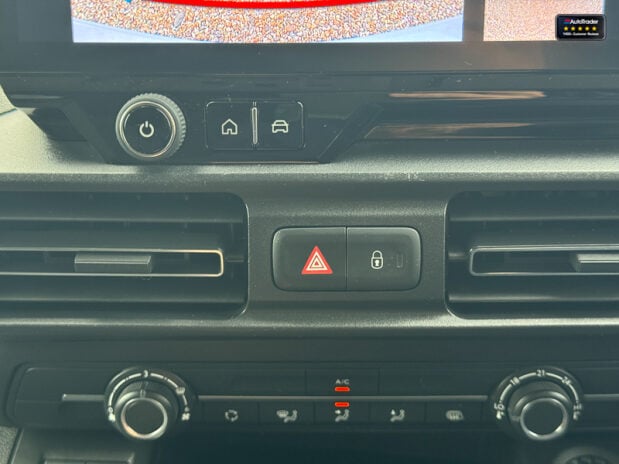 Citroen Berlingo LWB L2H1 [SOLD MT] Low Roof Bluehdi Driver Xl Air Con Cruise Sensors EURO 6 37