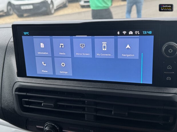 Citroen Dispatch XLWB L3H1 Low Roof Driver Xl Air Con Navigation EURO 6 26