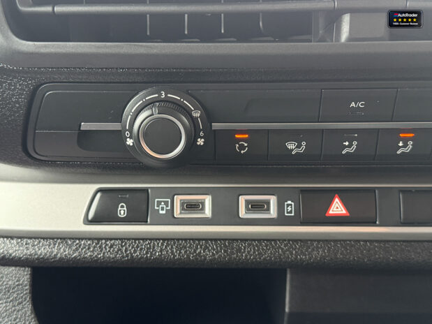 Citroen Dispatch XLWB L3H1 Low Roof Driver Xl Air Con Navigation EURO 6 34