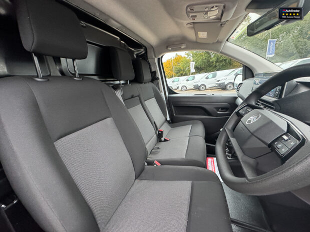 Citroen Dispatch XLWB L3H1 Low Roof Driver Xl Air Con Navigation EURO 6 14