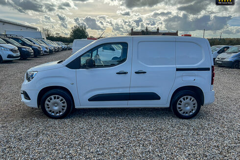 Vauxhall Combo SWB L1H1 2300 Sportive Air Con Sensors EURO 6 NO VAT