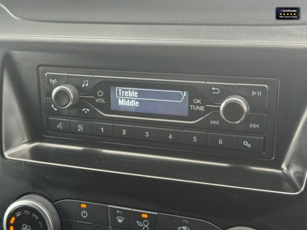 Ford Transit Custom LWB L2H2 [SOLD KH] 320 Leader Ecoblue Air Con Sensors EURO 6 26